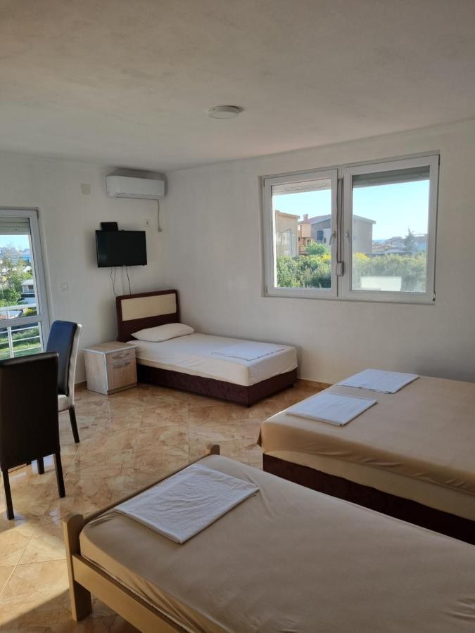 Apartmani Ani Бар Екстериор снимка