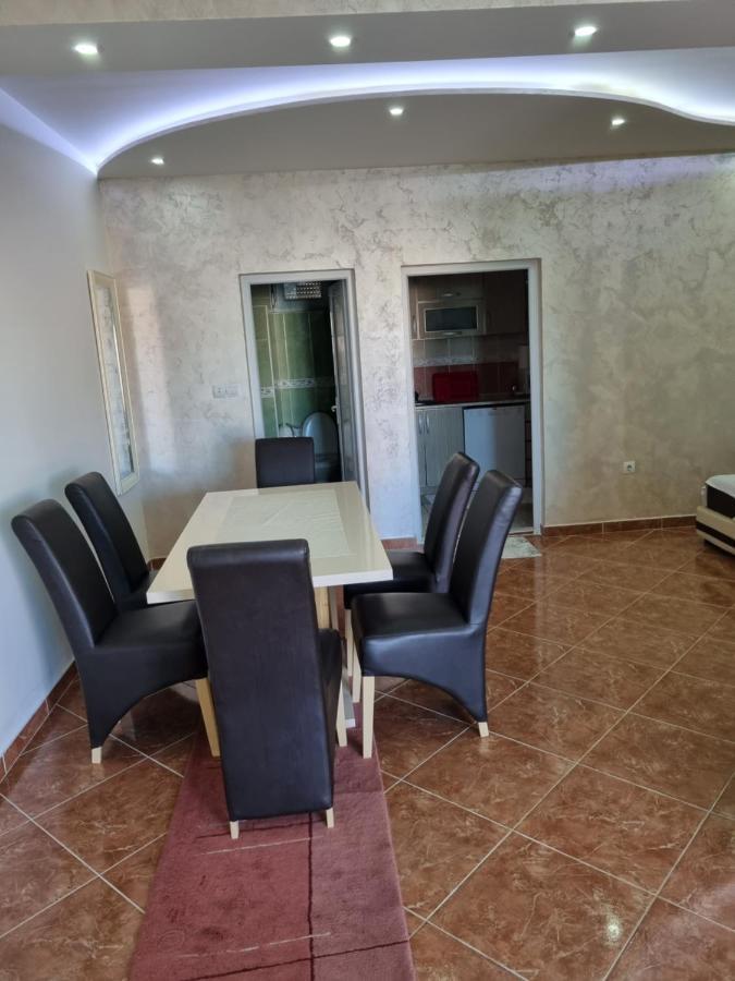 Apartmani Ani Бар Екстериор снимка
