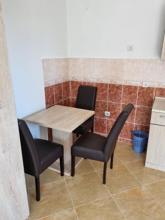 Apartmani Ani Бар Екстериор снимка