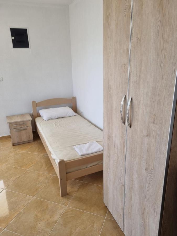 Apartmani Ani Бар Екстериор снимка