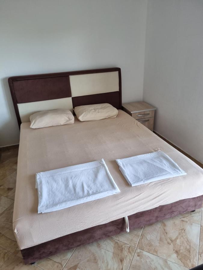 Apartmani Ani Бар Екстериор снимка