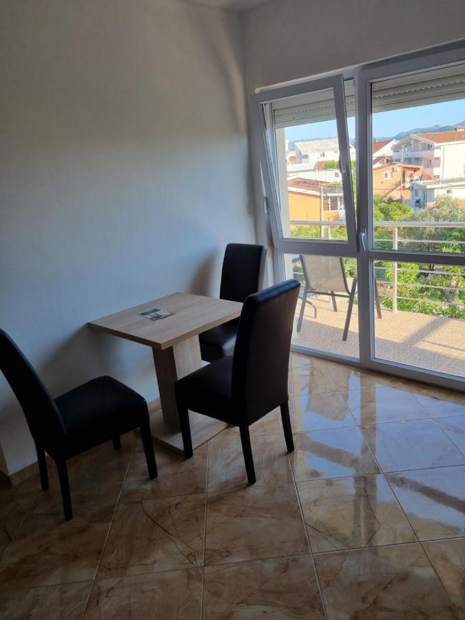 Apartmani Ani Бар Екстериор снимка