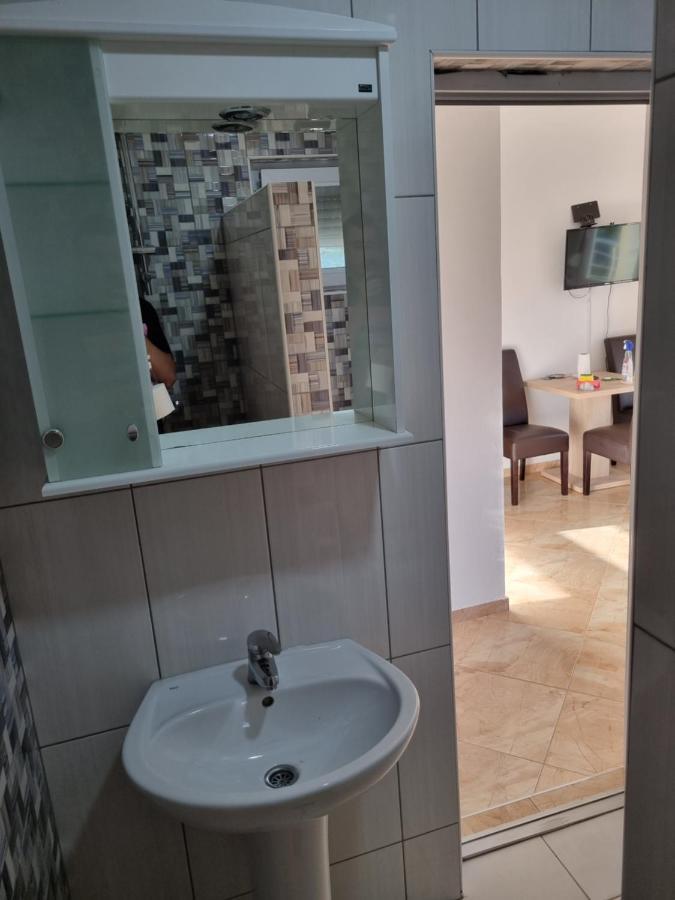 Apartmani Ani Бар Екстериор снимка