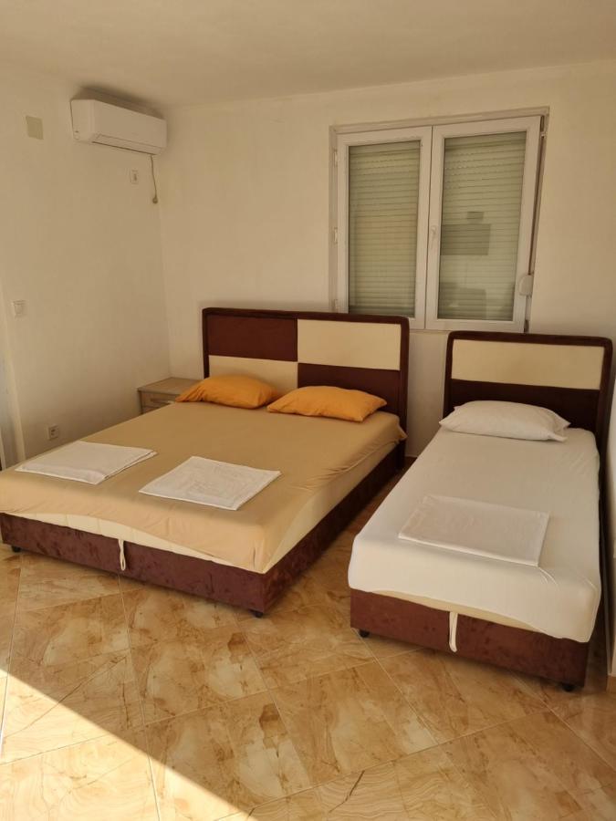 Apartmani Ani Бар Екстериор снимка