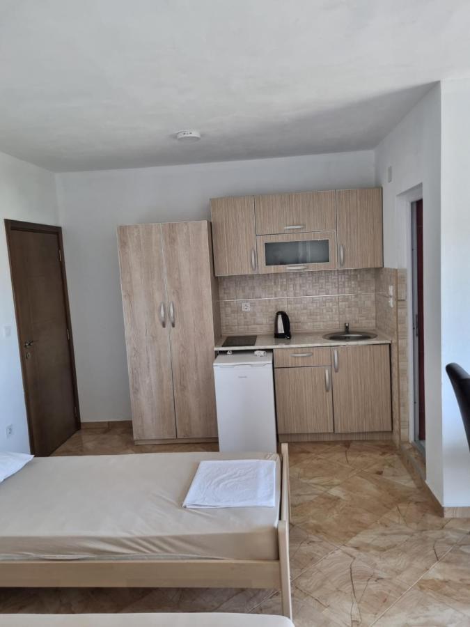 Apartmani Ani Бар Екстериор снимка