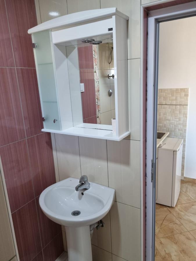 Apartmani Ani Бар Екстериор снимка