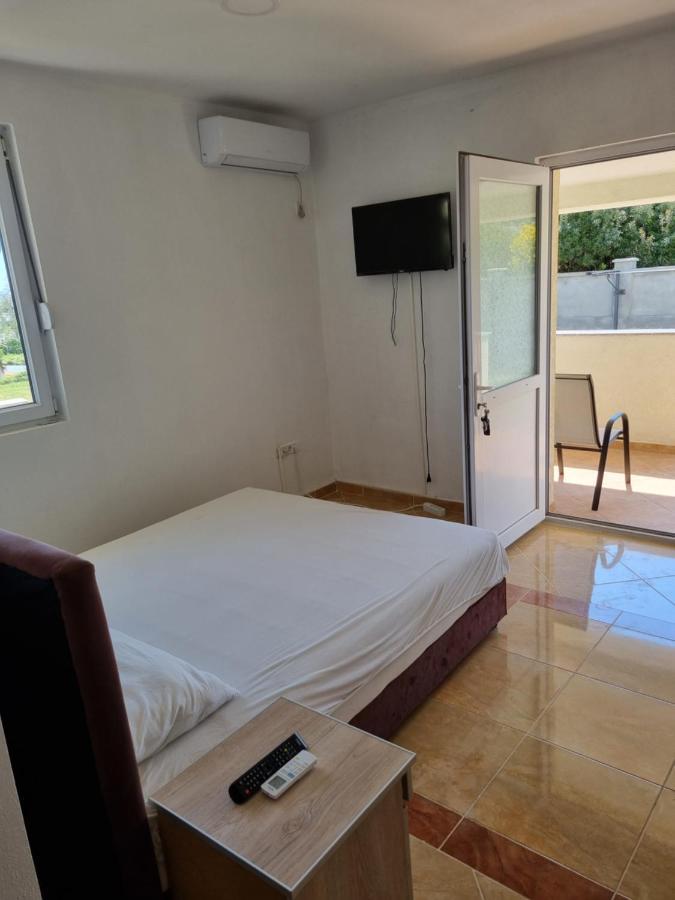 Apartmani Ani Бар Екстериор снимка