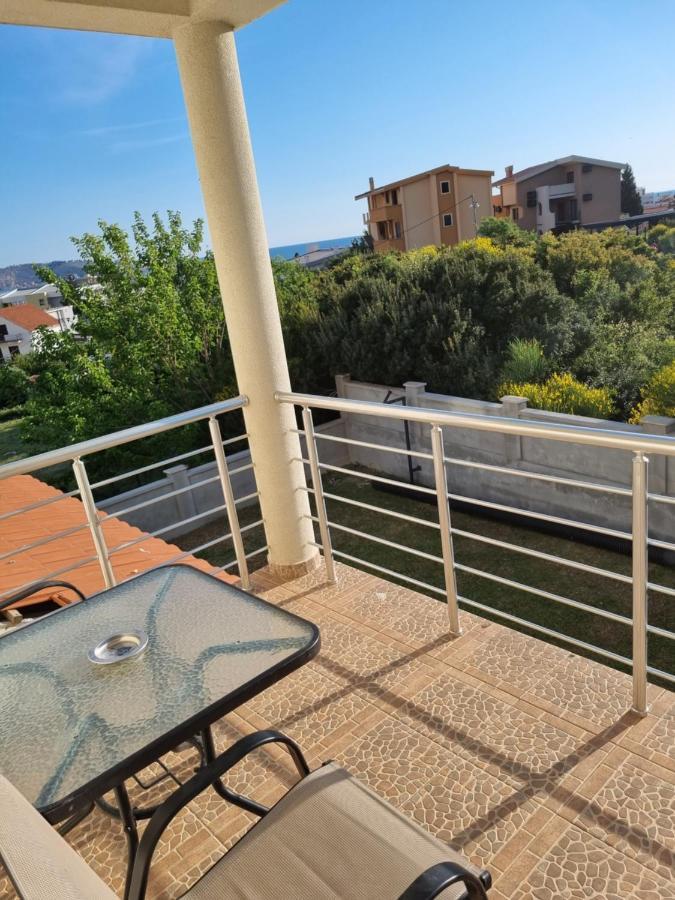 Apartmani Ani Бар Екстериор снимка