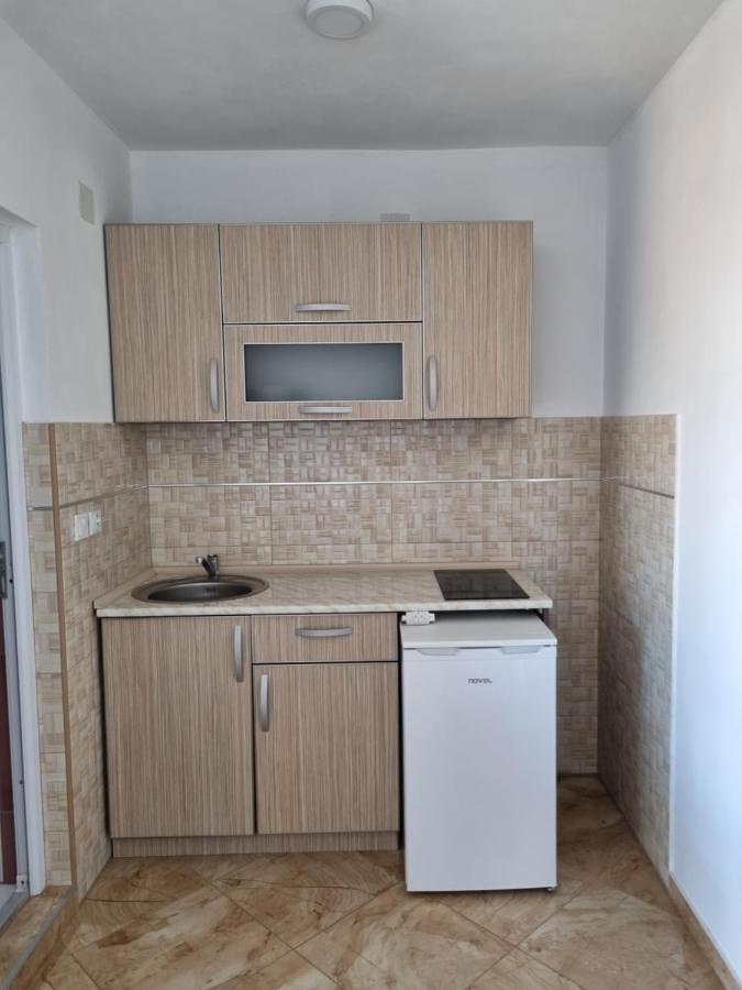 Apartmani Ani Бар Екстериор снимка