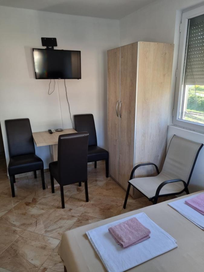 Apartmani Ani Бар Екстериор снимка